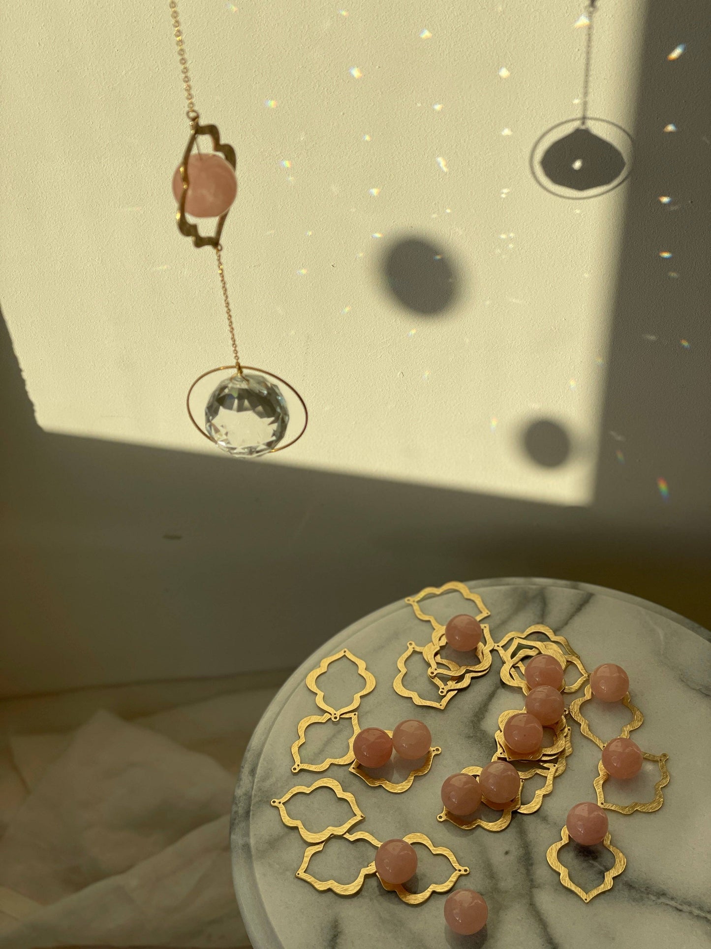 Suncatcher Vulva light Rosé. gold / Lichtfänger / Fensterkristall / Prisma