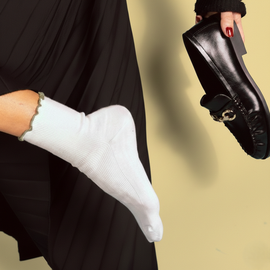 KLUE Bio-Baumwollsocken mit Rüschen | Khaki