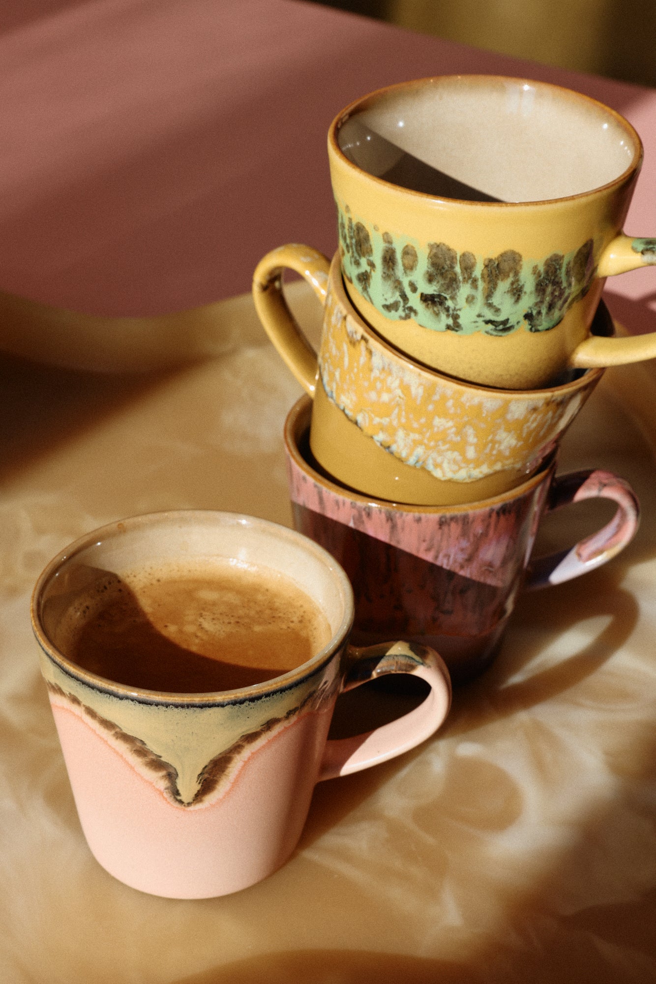 70er-Jahre-Keramik: Americano-Becher