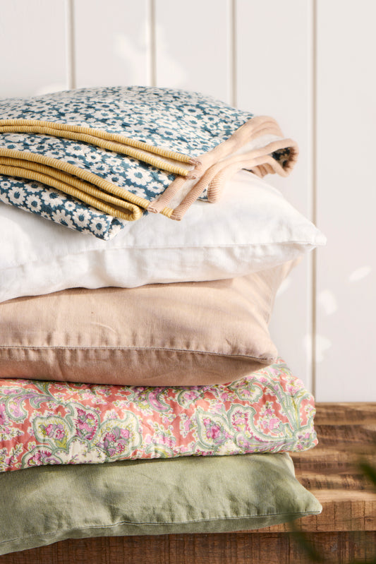 Plaid Vigga m/petrol Druck doppelt gewebt, Rückseite neutral