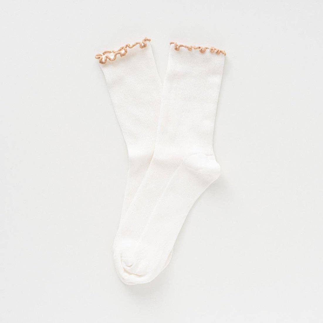 KLUE Bio-Baumwollsocken mit Rüschen | Mandel