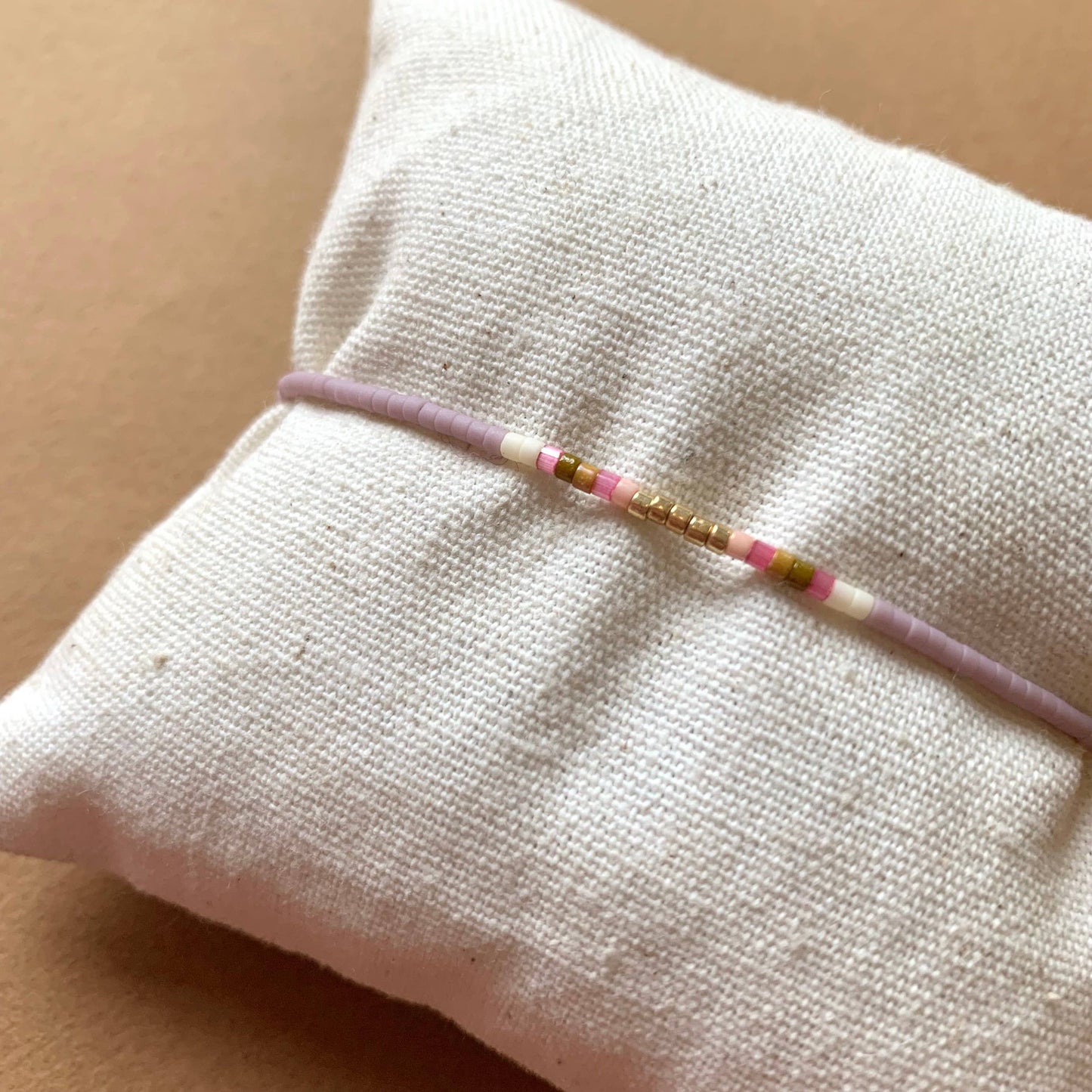 Armband Pïa - Flieder / goldfarben