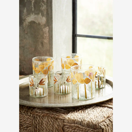 Glasvotivkerze mit Blumen