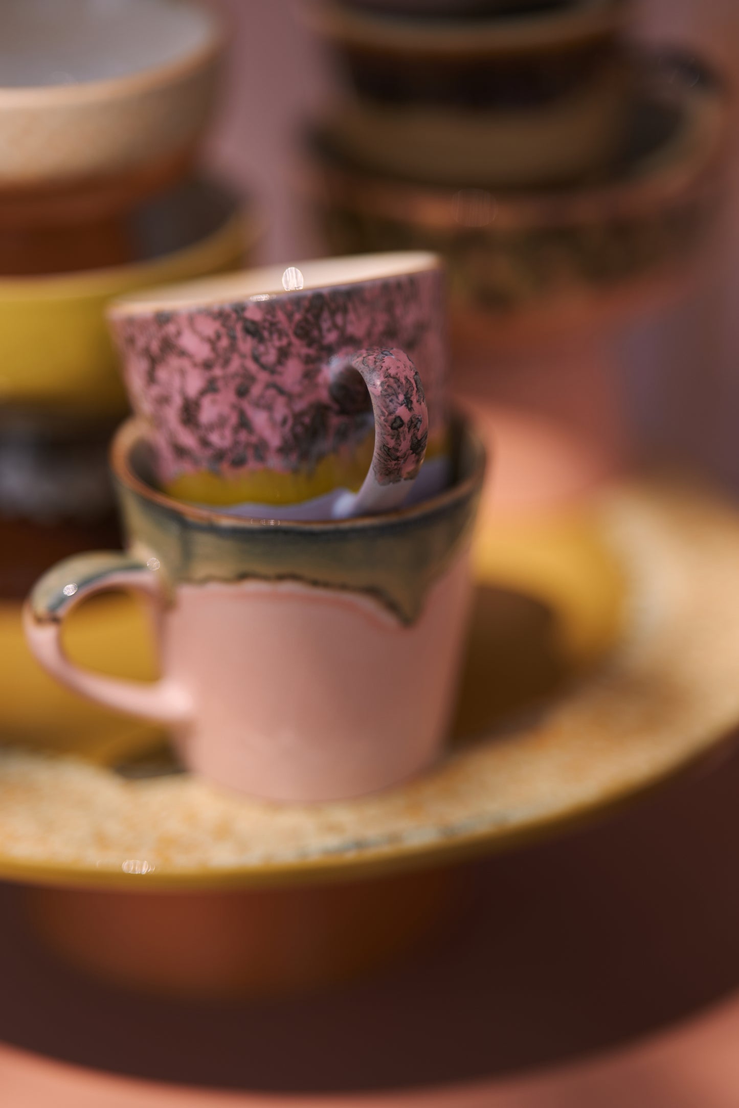 70er-Jahre-Keramik: Americano-Becher