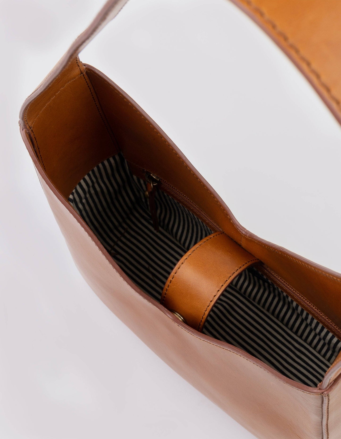 Vicky - Cognac Klassisches Leder