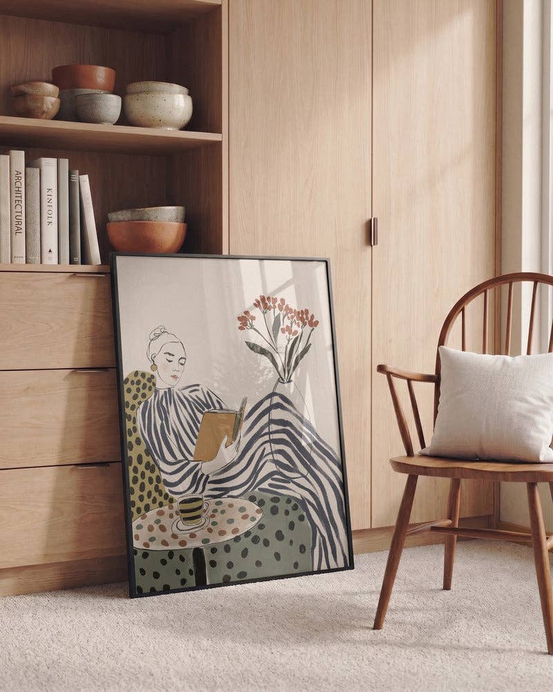 Kunstdruck „Chic Woman Reading“ – malerische Editorial-Deko