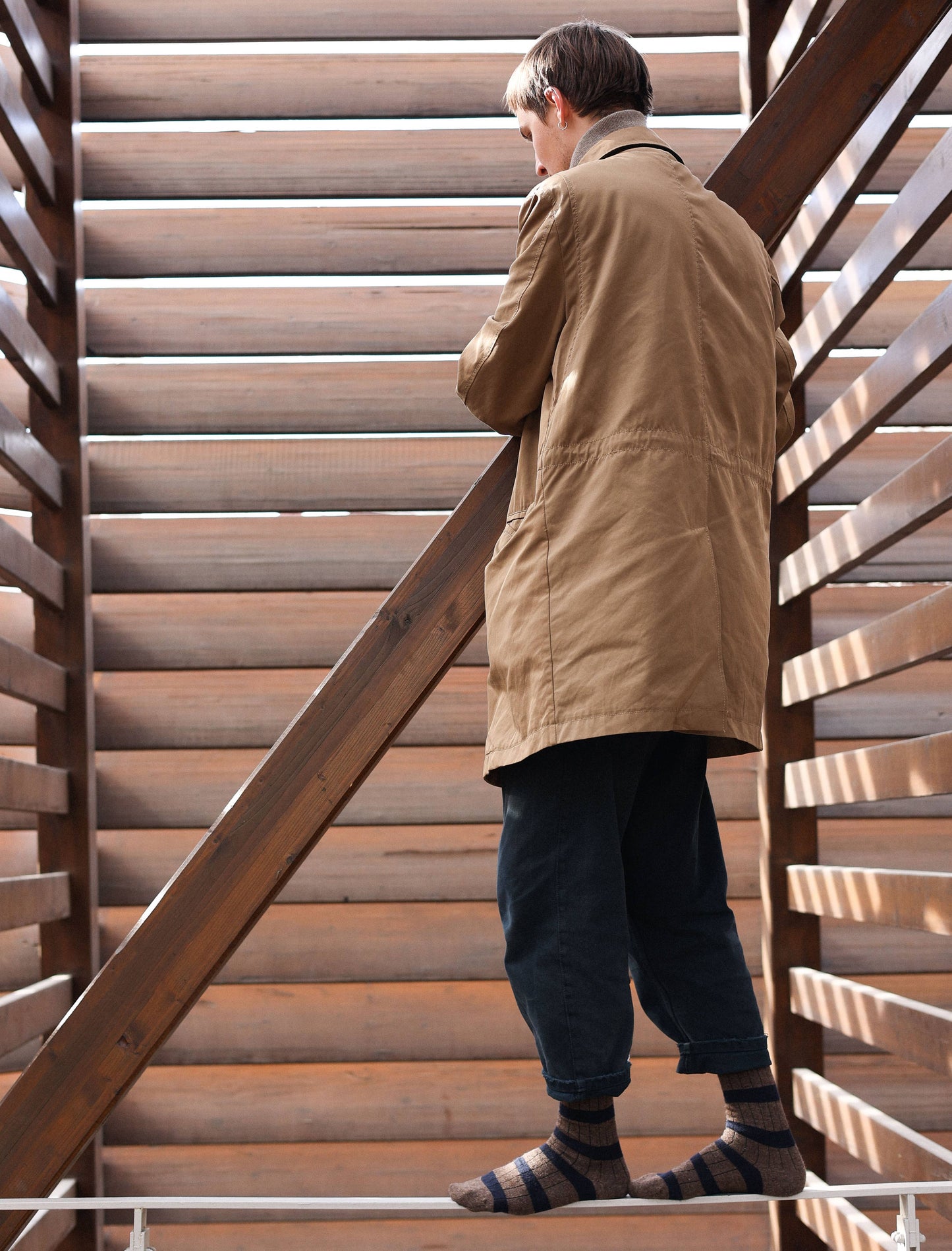 KLUE Socken aus Merinowolle mit Streifen | Braun und Schwarz