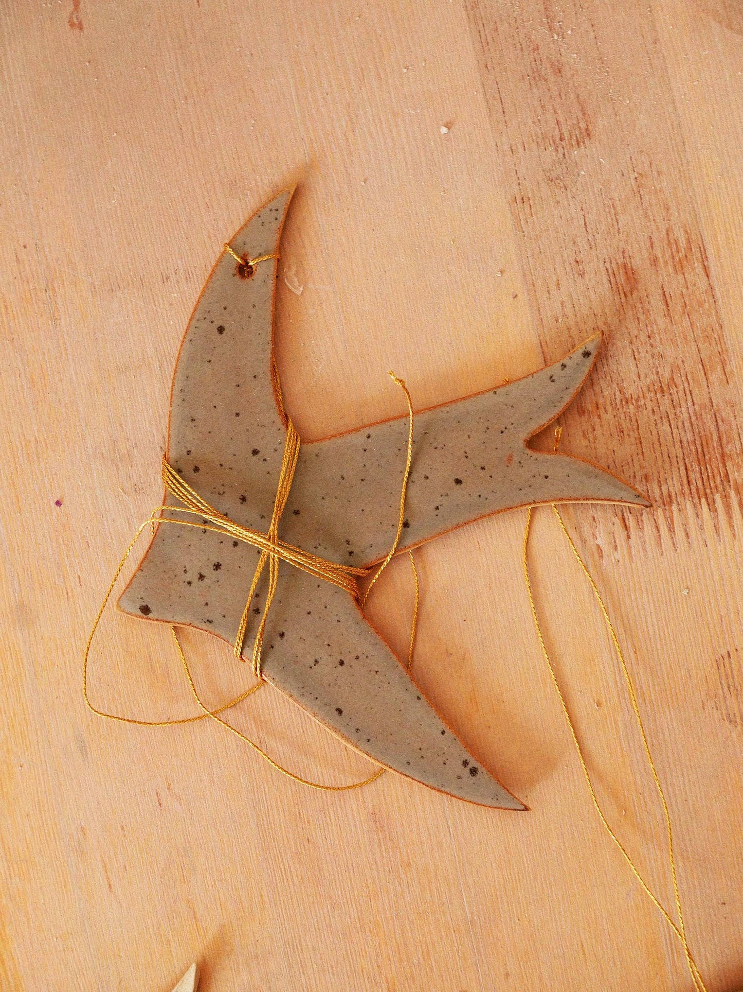 Keramische Schwalben