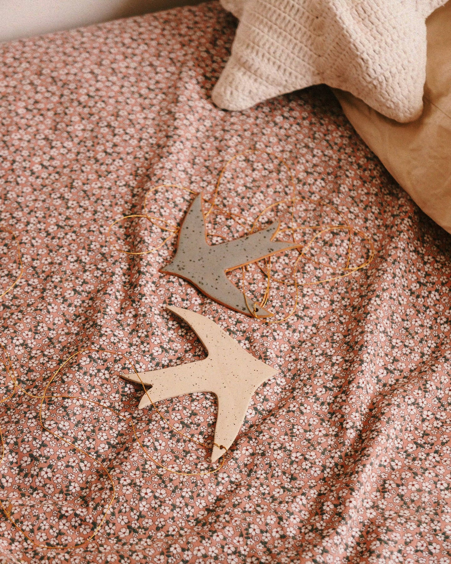 Keramische Schwalben