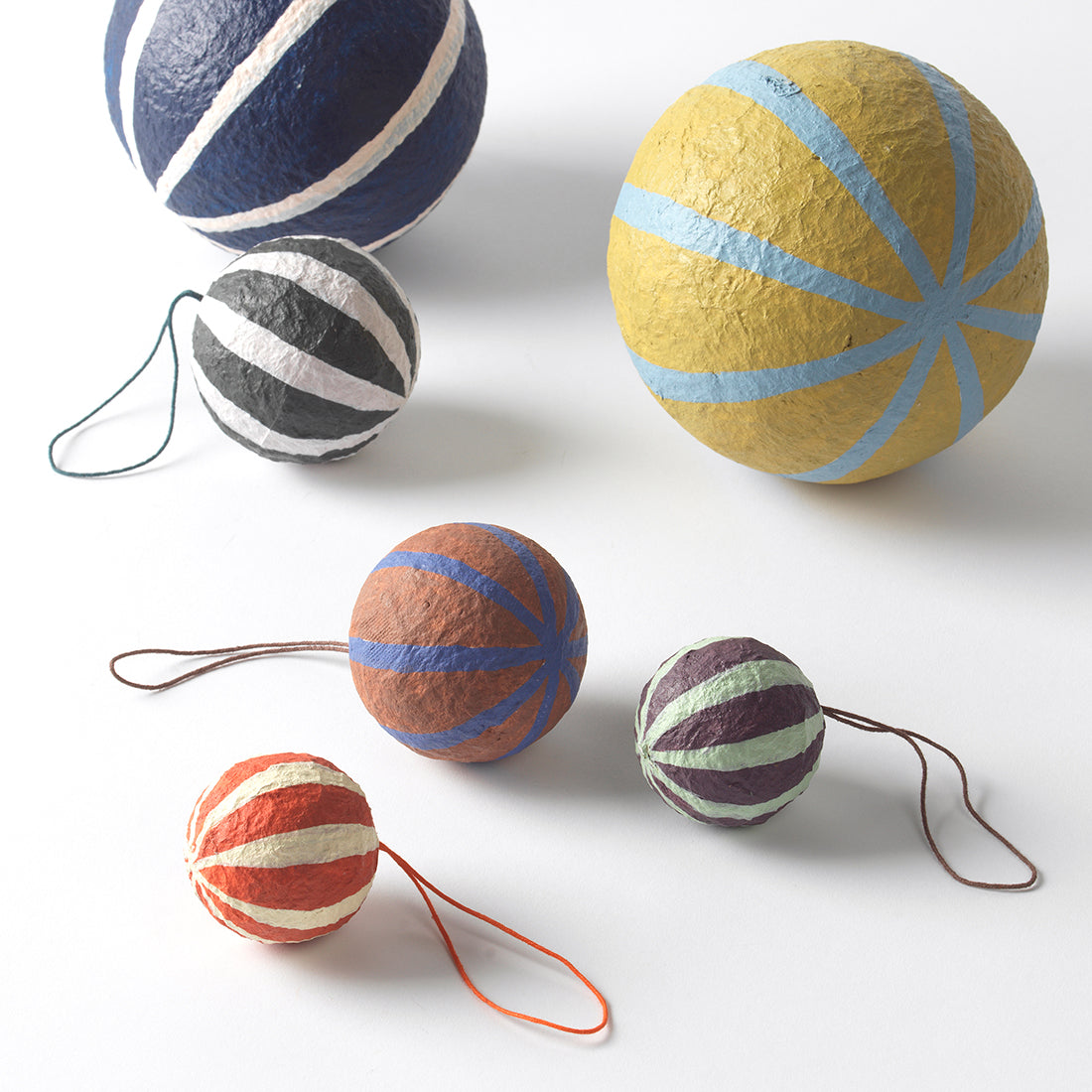 Sphere Weihnachtskugel S Brown