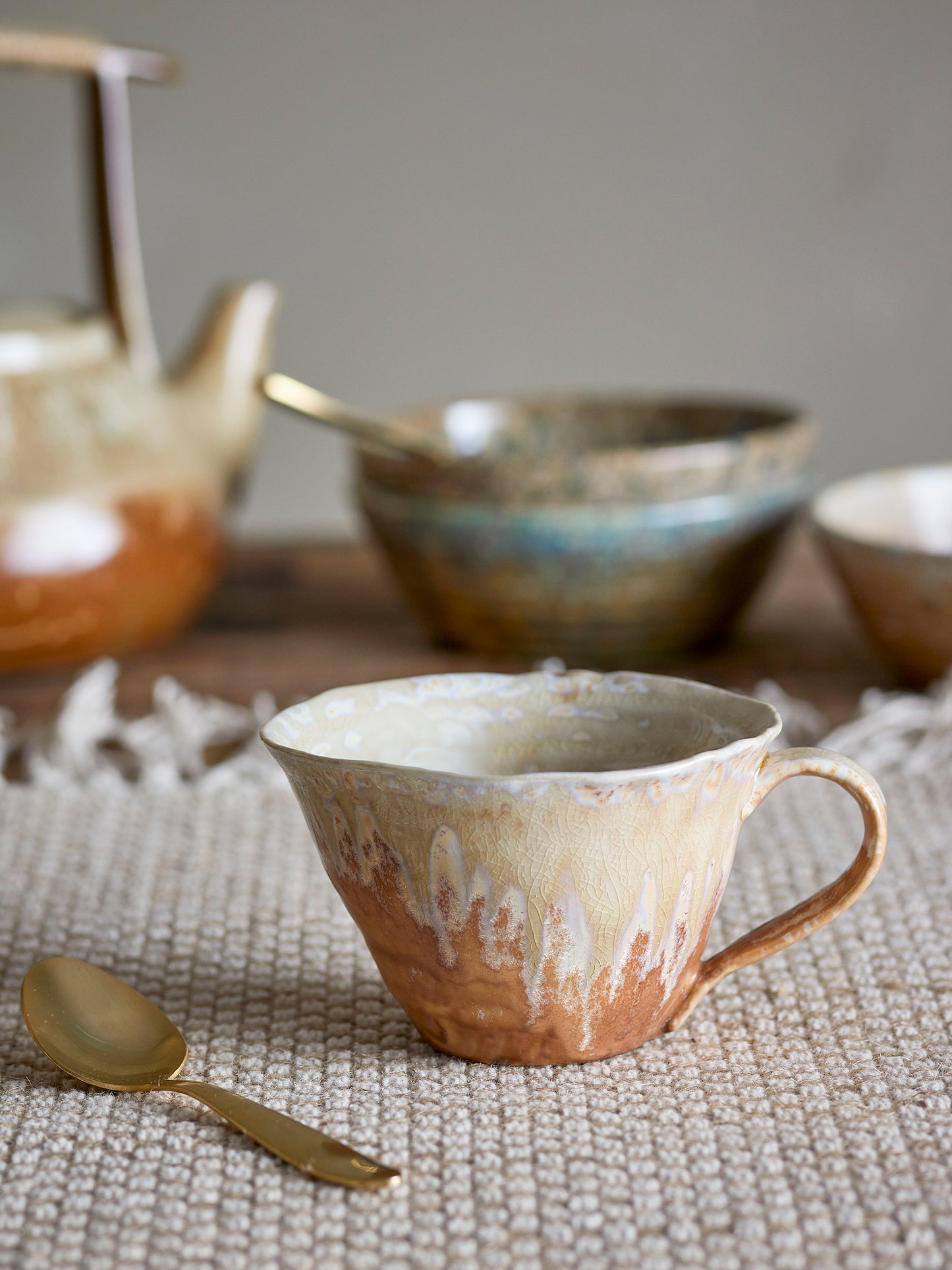 Milani Tasse, Natur, Steingut