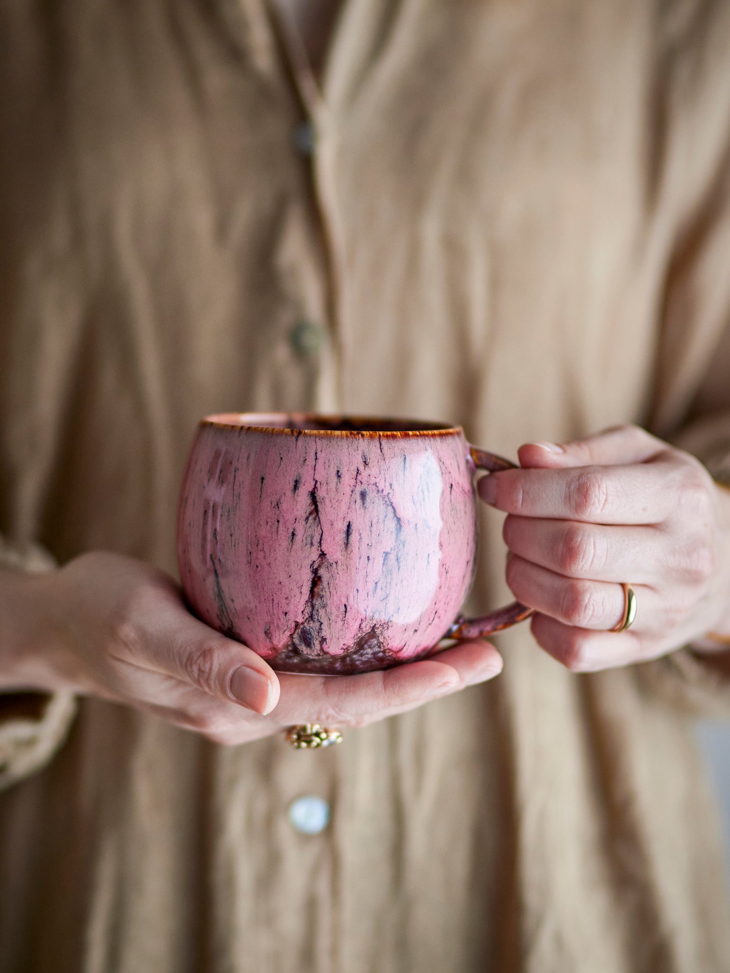 Rayen Becher, Rose, Steingut