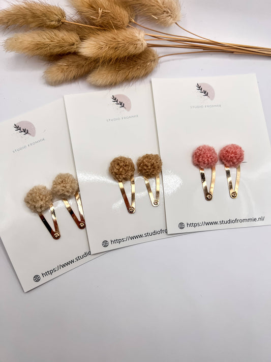 Teddy-Pompon-Set mit 2 goldfarbenen Haarspangen
