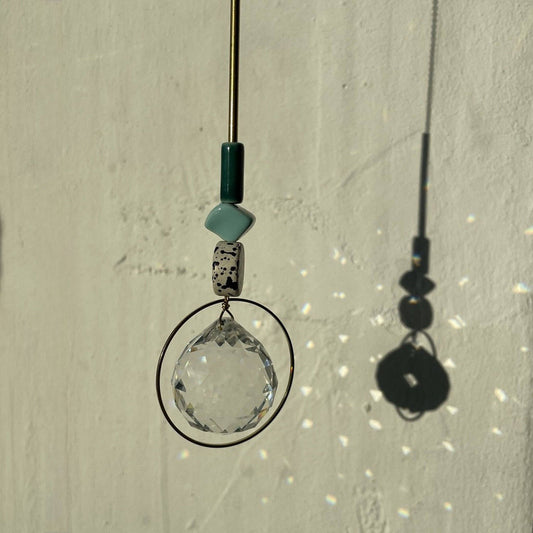 Suncatcher DISC/ hellblau / Lichtfänger / Fensterkristall  / Prisma