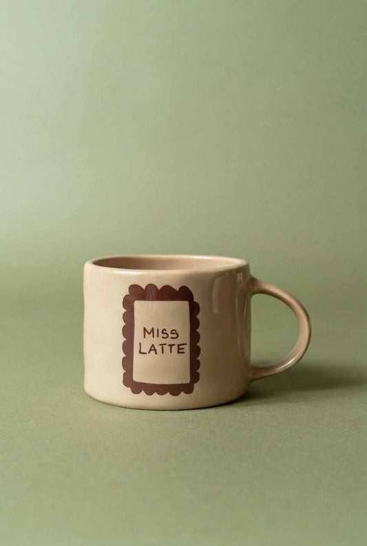 Sisi-Becher, Fräulein Latte