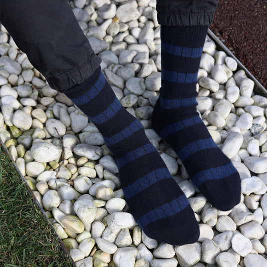 KLUE Socken aus Merinowolle mit Streifen | Marineblau und Blau
