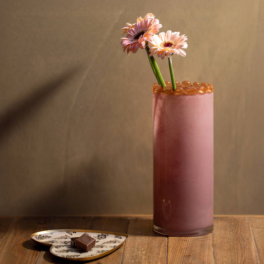 Gerade Vase aus mundgeblasenem Glas, mit Perlenrand, opalinrosa und mokka