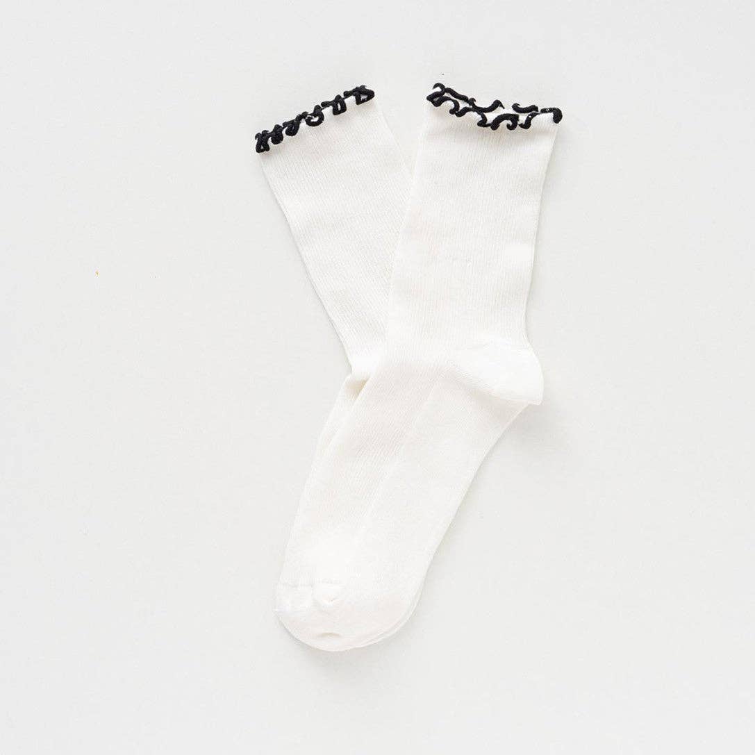 KLUE Bio-Baumwollsocken mit Rüschen | Schwarz