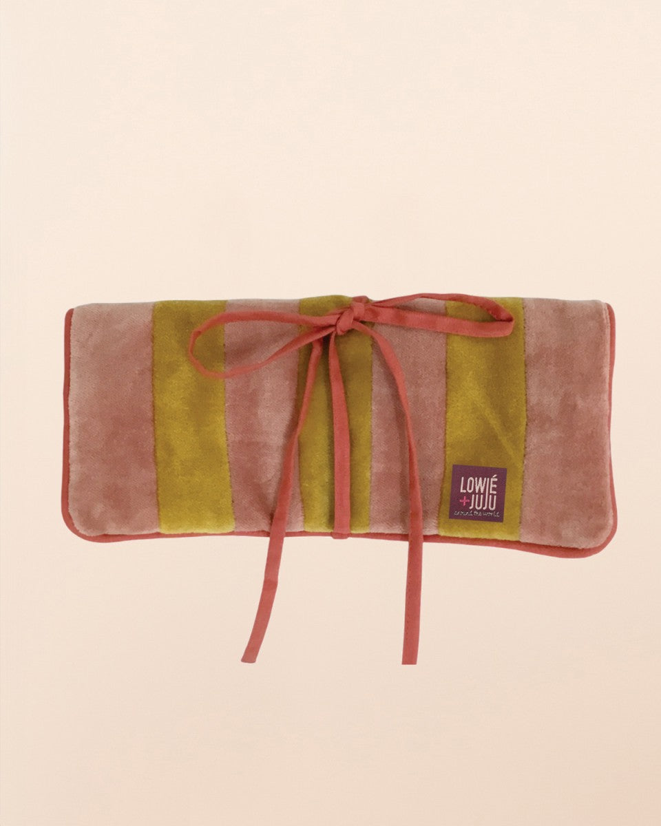C-Pouch aus gestreiftem Samt diverse Farben