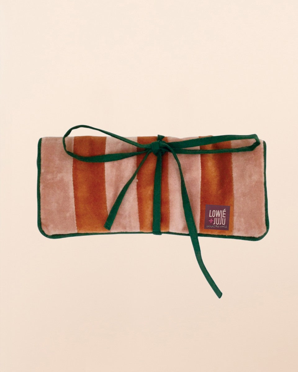 C-Pouch aus gestreiftem Samt diverse Farben