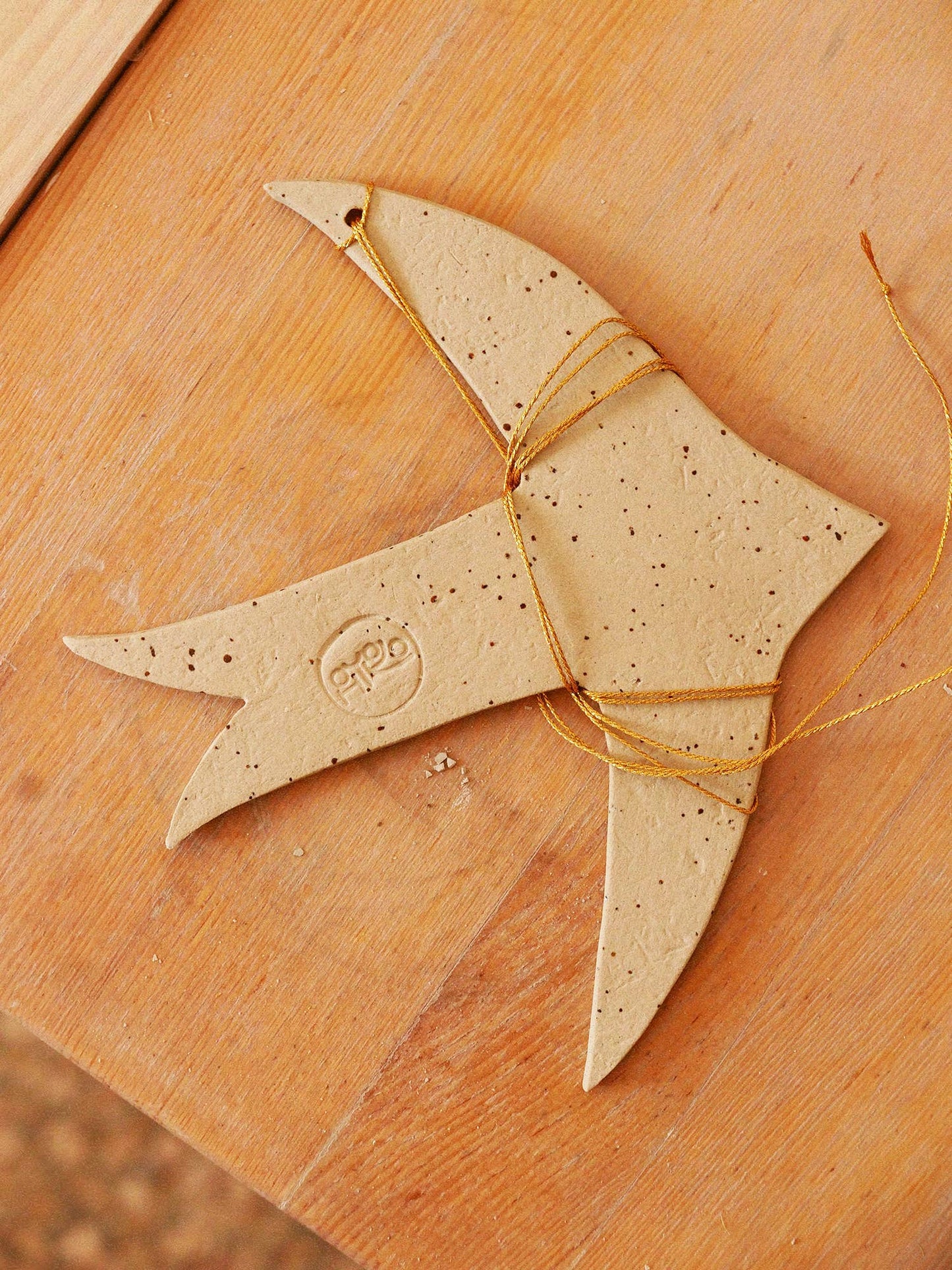 Keramische Schwalben