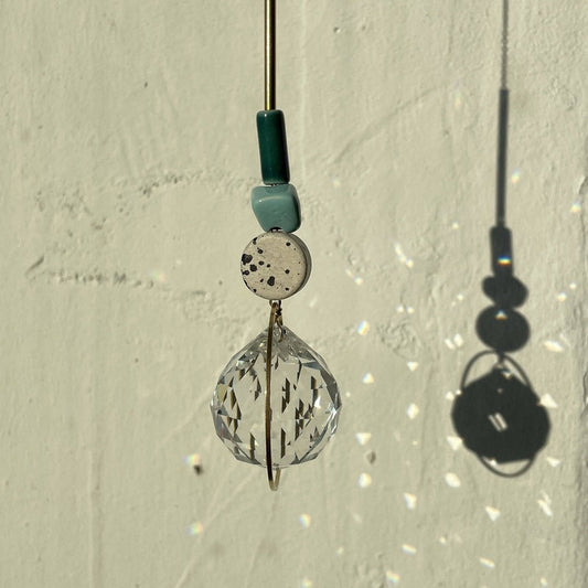 Suncatcher DISC/ hellblau / Lichtfänger / Fensterkristall  / Prisma