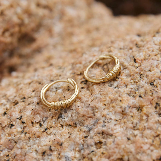 Sýrma Creolen | Goldene, wasserdichte Schmuck-Geschenkidee