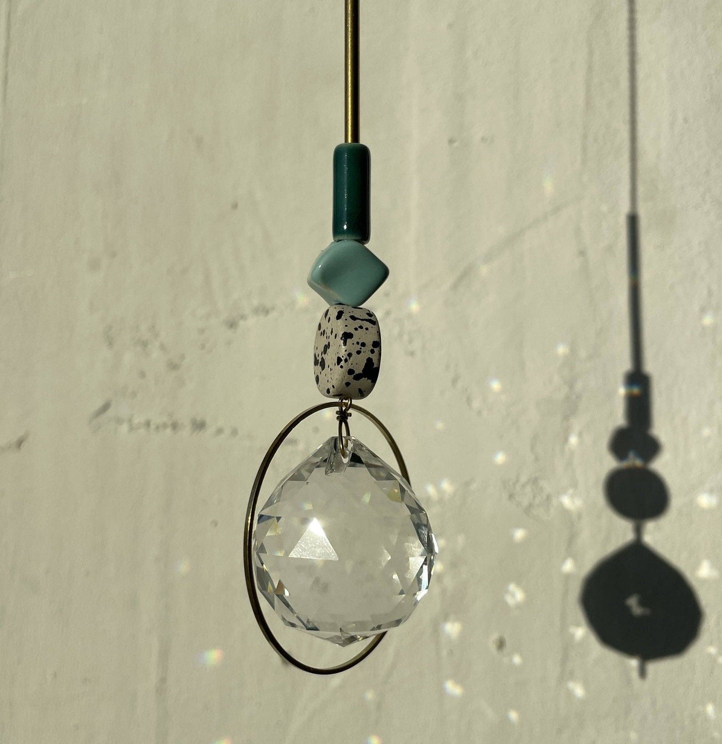 Suncatcher DISC/ hellblau / Lichtfänger / Fensterkristall  / Prisma