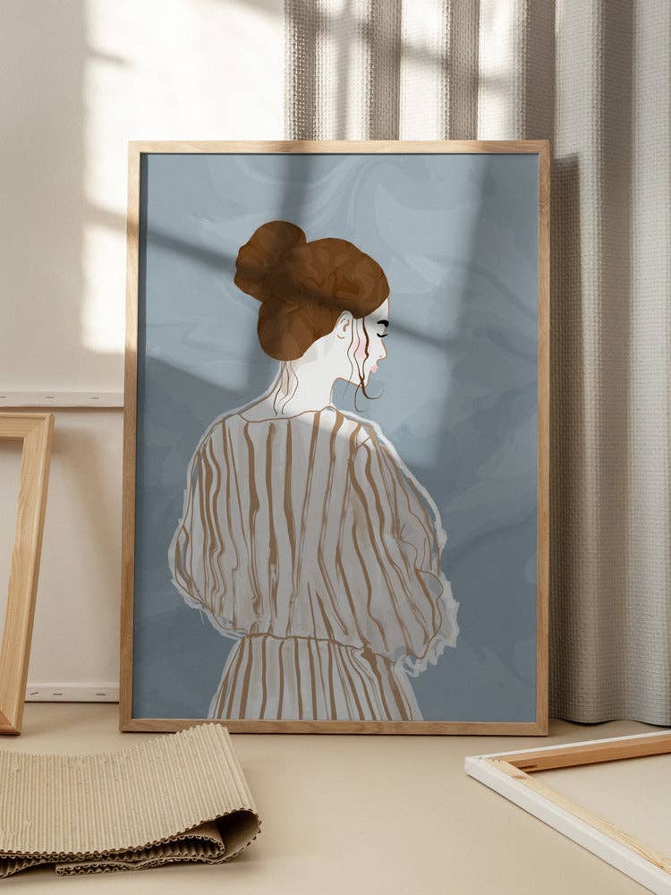 Frau von hinten in gestreifter Bluse Kunstdruck – Minimalistisch modern
