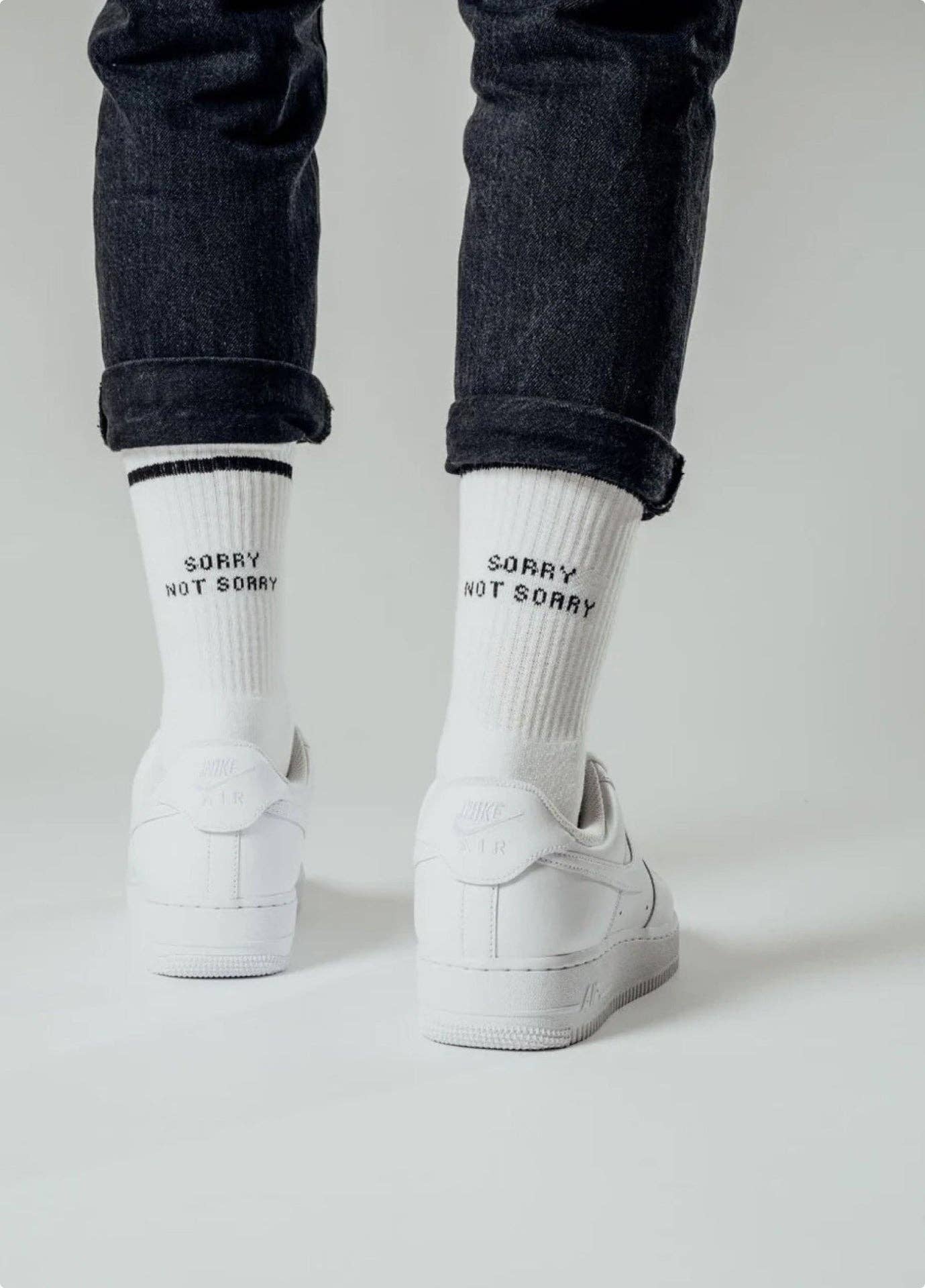 SORRY NOT SORRY SOCKEN